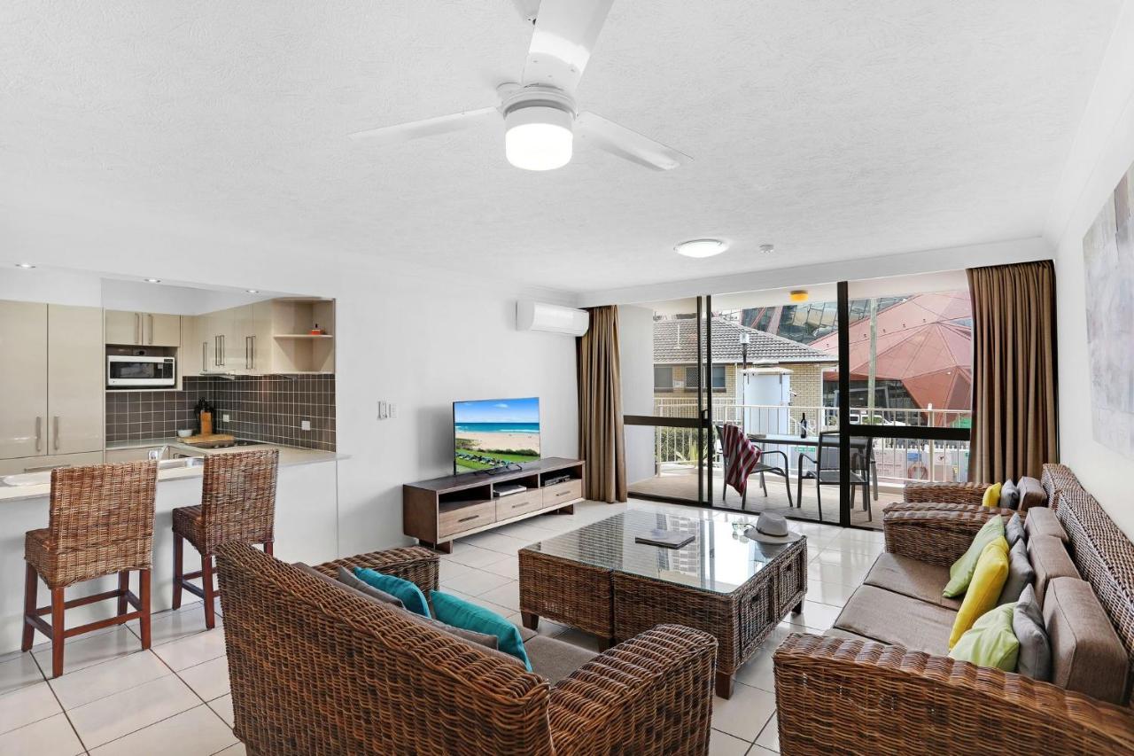 Breakers North Absolute Beachfront Apartments - Official Gold Coast Kültér fotó