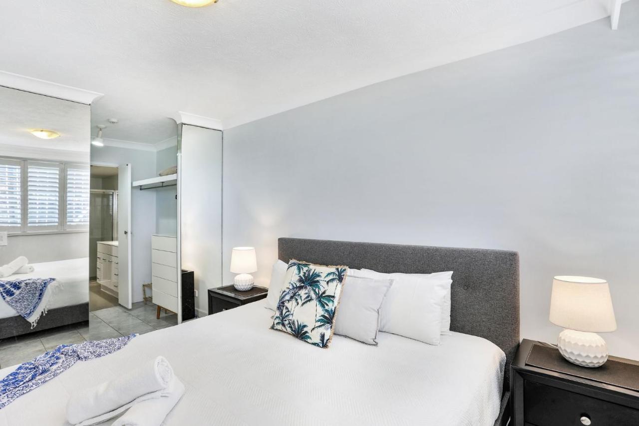 Breakers North Absolute Beachfront Apartments - Official Gold Coast Kültér fotó